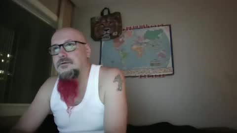 Snapshot of gregrev chatting on January 8, 2025, 1:21 am gregrev online show from January 8, 2025, 1:21 am