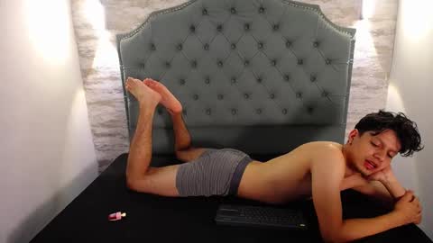 Snapshot of gremory_and_redlin69 chatting on February 13, 2025, 2:01 am Gremory - Redlin online show from February 13, 2025, 2:01 am