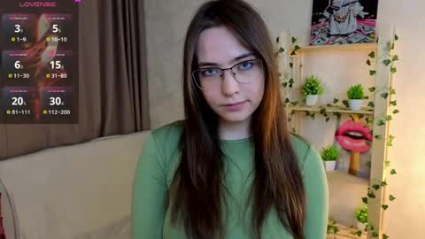 Snapshot of gretalinelle chatting on May 31, 2026, 6:53 pm Cutie Ellie online show from May 31, 2026, 6:53 pm