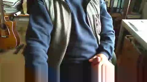 greyhounddog online show from October 16, 2025, 8:04 am