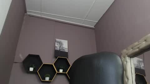 Snapshot of greys_ath chatting on February 5, 2025, 3:45 am greys online show from February 5, 2025, 3:45 am