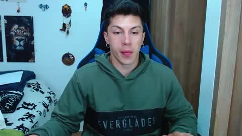 Snapshot of griego01 chatting on February 19, 2025, 12:03 am griego01 online show from February 19, 2025, 12:03 am