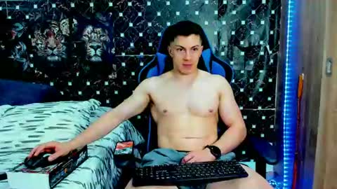 Snapshot of griego01 chatting on July 15, 2026, 1:00 am griego01 online show from July 15, 2026, 1:00 am