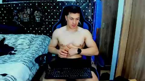 Snapshot of griego01 chatting on July 28, 2026, 10:42 pm griego01 online show from July 28, 2026, 10:42 pm