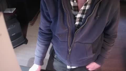 Snapshot of grimbergen123 chatting on February 16, 2025, 4:32 pm Grim online show from February 16, 2025, 4:32 pm