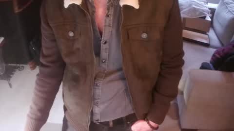 Snapshot of grimbergen123 chatting on November 23, 2025, 3:23 pm Grim online show from November 23, 2025, 3:23 pm