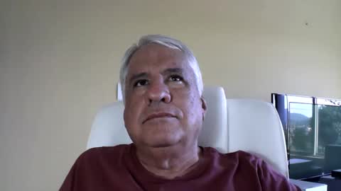 grisa01 online show from April 28, 2026, 12:32 pm