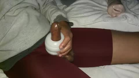 Snapshot of grizzlybone chatting on November 8, 2025, 11:43 am grizzlybone online show from November 8, 2025, 11:43 am