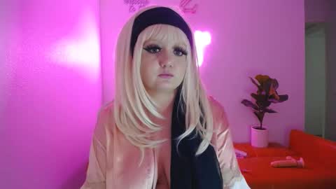 daphne online show from January 25, 2025, 4:56 am