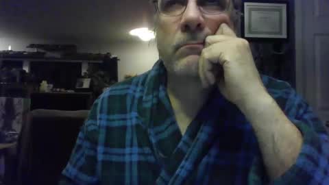 grossequeue200 online show from April 26, 2026, 12:41 am