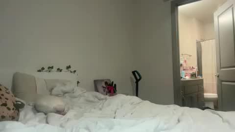 grrlgod online show from March 7, 2026, 3:36 am