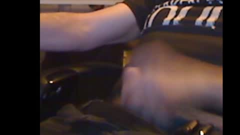 Snapshot of gruhahn chatting on November 6, 2025, 8:32 pm DankMess online show from November 6, 2025, 8:32 pm