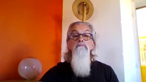 Grybear online show from October 2, 2025, 10:22 am