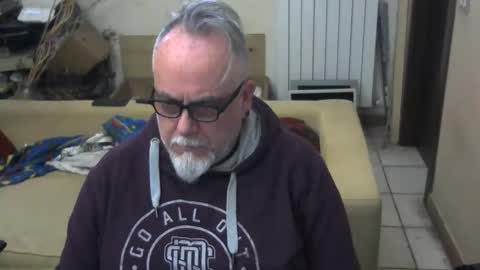 Snapshot of grz65 chatting on April 6, 2026, 8:59 am GRIZZLY65 online show from April 6, 2026, 8:59 am