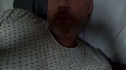 Snapshot of grzegorz34 chatting on November 16, 2025, 8:09 am Greg online show from November 16, 2025, 8:09 am