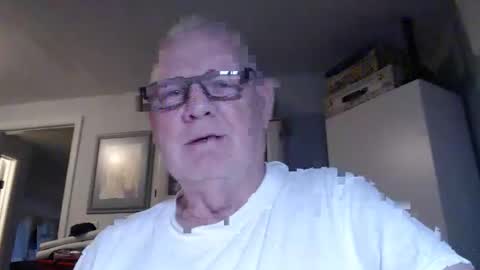 Snapshot of gspotlover1 chatting on April 18, 2026, 11:36 am Horny Daddy online show from April 18, 2026, 11:36 am