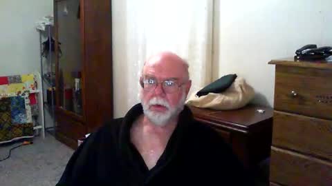 Snapshot of gtnolder60 chatting on October 9, 2025, 11:30 am Gary online show from October 9, 2025, 11:30 am