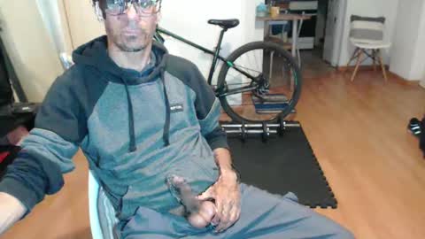 guachin_new online show from October 19, 2025, 6:25 am