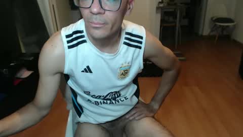guachin_new online show from April 15, 2026, 5:47 am