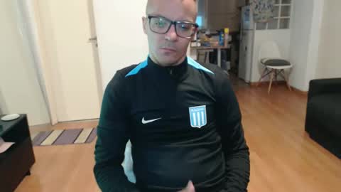 guachin_new online show from April 28, 2026, 7:52 pm