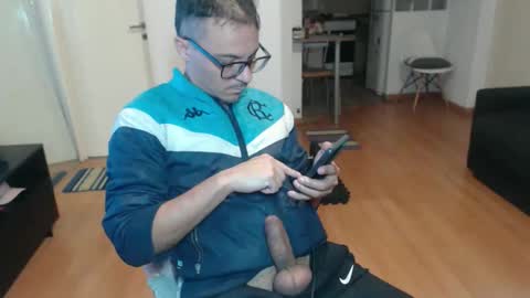 guachin_new online show from June 5, 2026, 3:57 am
