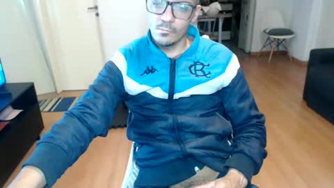 guachin_new online show from June 15, 2026, 4:58 am