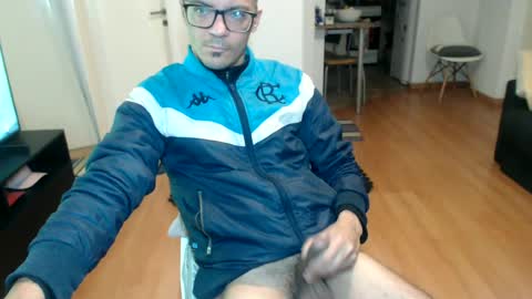 guachin_new online show from June 21, 2026, 4:04 am