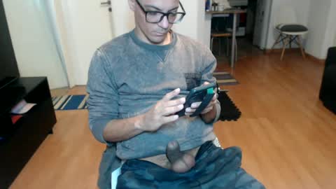 guachin_new online show from June 25, 2026, 5:07 am