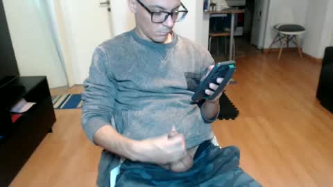 guachin_new online show from June 25, 2026, 5:12 am