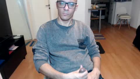 guachin_new online show from July 23, 2026, 3:04 am