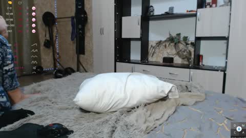 Eva online show from February 15, 2025, 5:39 pm