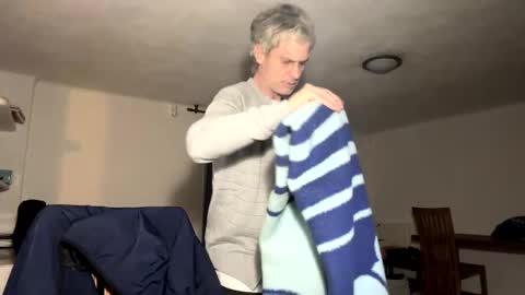 Snapshot of guardiannif_ chatting on February 6, 2025, 10:00 pm guardiannif_ online show from February 6, 2025, 10:00 pm