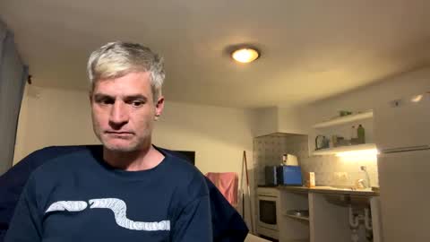 Snapshot of guardiannif_ chatting on March 10, 2025, 12:29 am guardiannif_ online show from March 10, 2025, 12:29 am