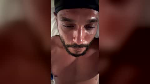 Snapshot of gucci4u2 chatting on April 9, 2026, 6:19 am gucci4u2 online show from April 9, 2026, 6:19 am