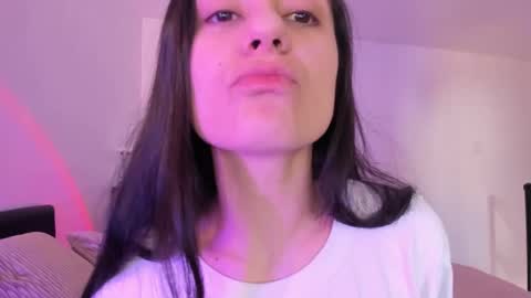 Elena online show from March 10, 2025, 5:29 pm