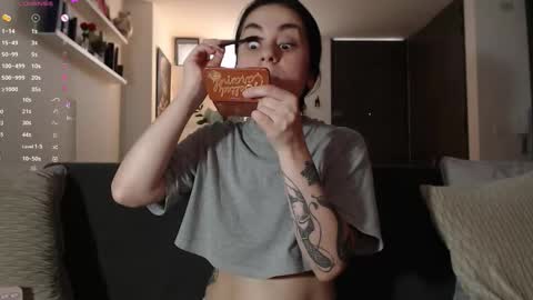 Elena online show from September 18, 2025, 7:27 pm