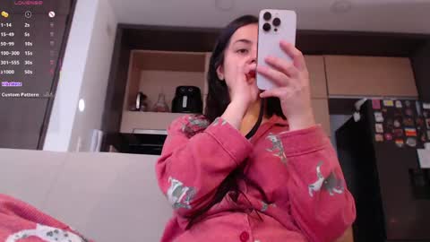 Snapshot of guccipussy1 chatting on June 1, 2026, 4:31 pm Elena online show from June 1, 2026, 4:31 pm