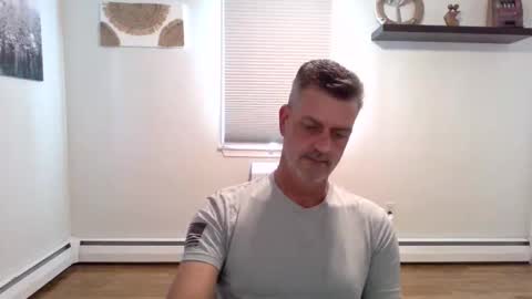 gudguy2025 online show from October 16, 2025, 2:40 pm