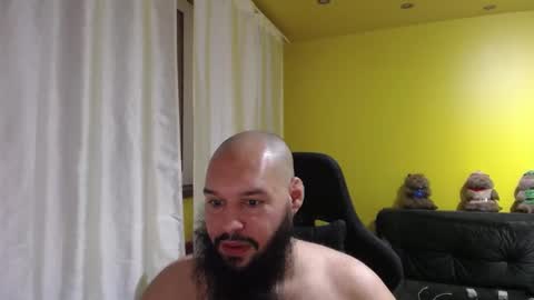 Snapshot of guessswho24 chatting on February 14, 2025, 3:54 am Ayan online show from February 14, 2025, 3:54 am