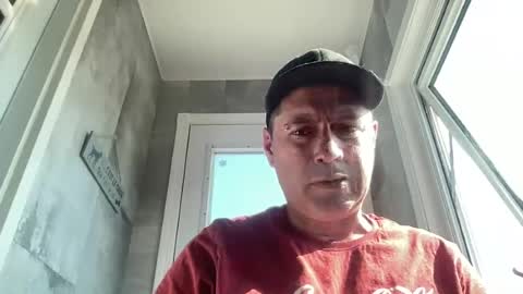 Snapshot of guil0 chatting on July 16, 2026, 7:42 pm guil0 online show from July 16, 2026, 7:42 pm