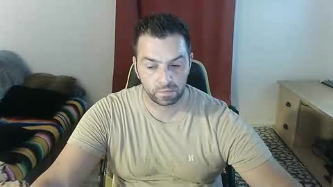 Snapshot of guillaume666286050 chatting on September 15, 2025, 2:33 am guillaume666286050 online show from September 15, 2025, 2:33 am