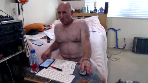 guitarsexgod2 online show from June 29, 2026, 2:07 am