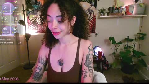 Snapshot of gunzinrose chatting on May 10, 2026, 3:23 am Kylie online show from May 10, 2026, 3:23 am