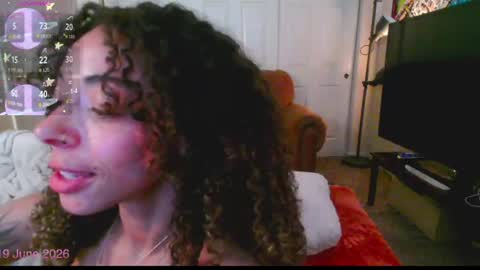 Snapshot of gunzinrose chatting on June 20, 2026, 12:14 am Kylie online show from June 20, 2026, 12:14 am