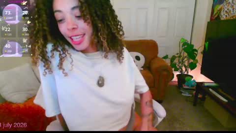 Snapshot of gunzinrose chatting on July 4, 2026, 1:12 am Kylie online show from July 4, 2026, 1:12 am