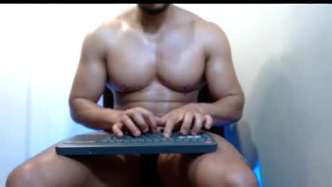 Snapshot of gurushake chatting on May 13, 2026, 4:59 pm holl latino online show from May 13, 2026, 4:59 pm