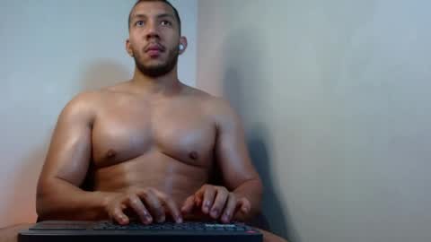 Snapshot of gurushake chatting on May 22, 2026, 5:07 pm holl latino online show from May 22, 2026, 5:07 pm