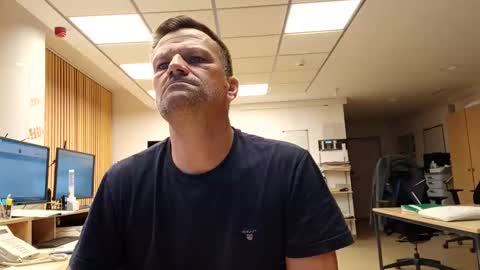 Snapshot of guschidick chatting on November 8, 2025, 3:18 am guschidick online show from November 8, 2025, 3:18 am