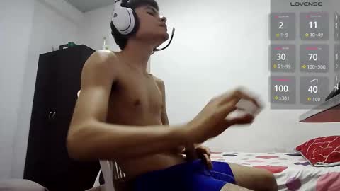 Snapshot of guts1_ chatting on November 3, 2025, 11:26 pm Guts online show from November 3, 2025, 11:26 pm