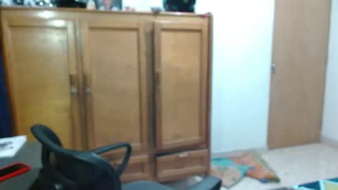 Snapshot of guts_x chatting on December 10, 2024, 2:16 am Guts online show from December 10, 2024, 2:16 am